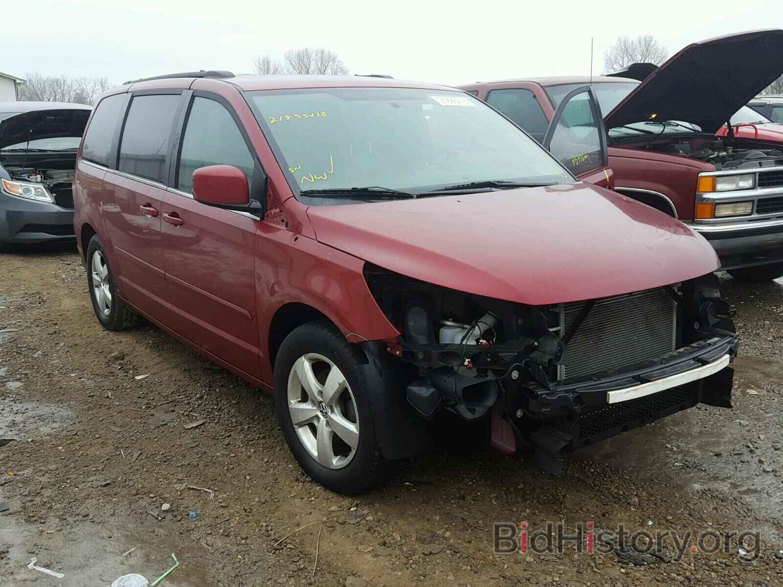 Photo 2V4RW3DG8BR718103 - VOLKSWAGEN ROUTAN 2011