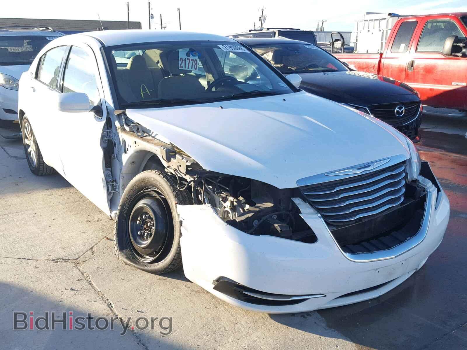 Photo 1C3BC1FB8BN549941 - CHRYSLER 200 2011