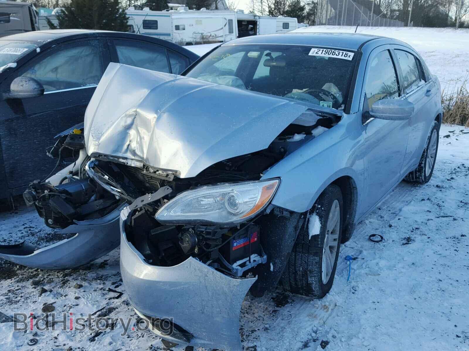 2013 CHRYSLER 200 - VIN: 1C3CCBAB4DN670941 - Фото 2