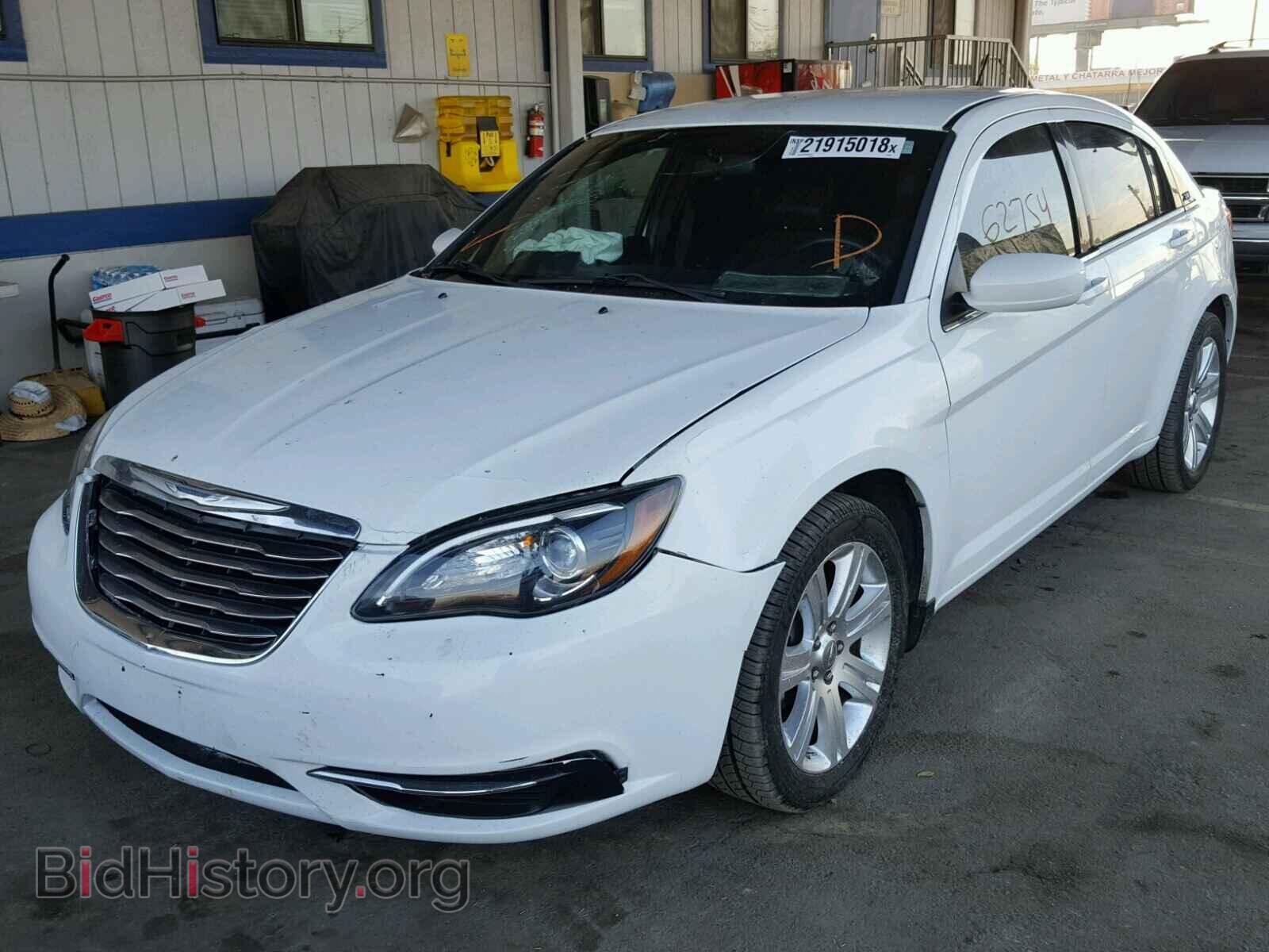 2013 CHRYSLER 200 - VIN: 1C3CCBAB6DN670309 - Photo 2