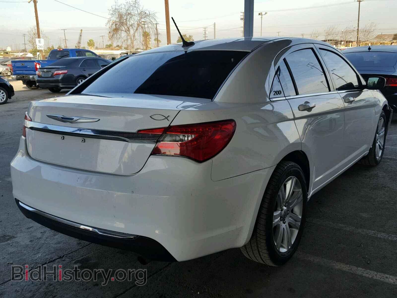 2013 CHRYSLER 200 - VIN: 1C3CCBAB6DN670309 - Photo 4