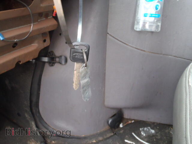 2000 FORD ECONOLINE - VIN: 1FTNE24L2YHB50745 - Photo 10