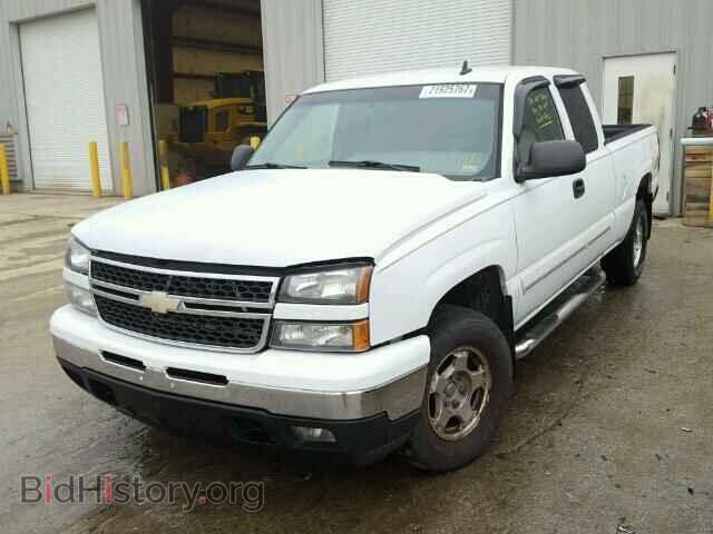 2006 CHEVROLET SILVERADO - VIN: 2GCEK19B561108699 - Фото 2