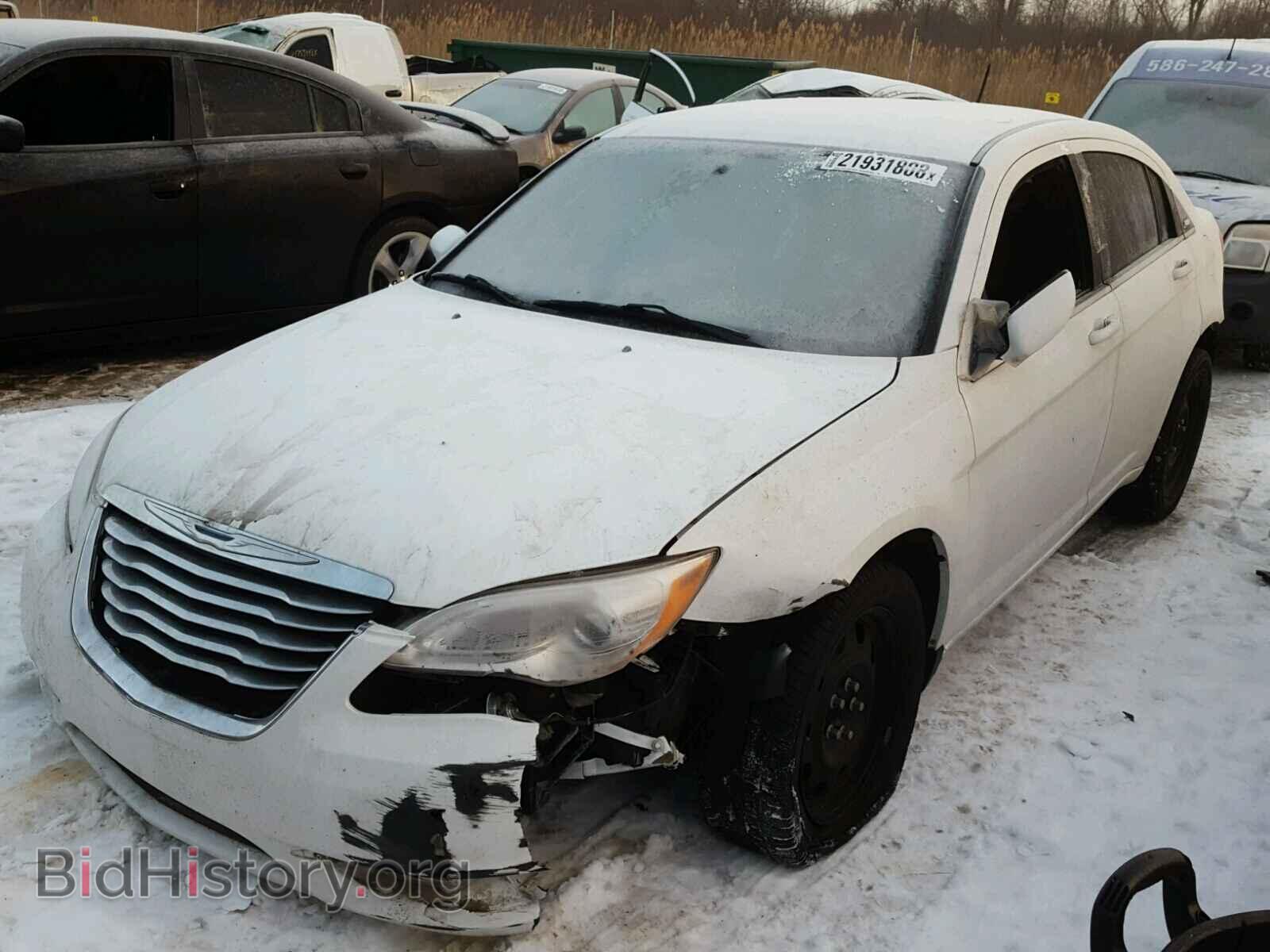 2012 CHRYSLER 200 - VIN: 1C3CCBAB1CN127495 - Фото 2