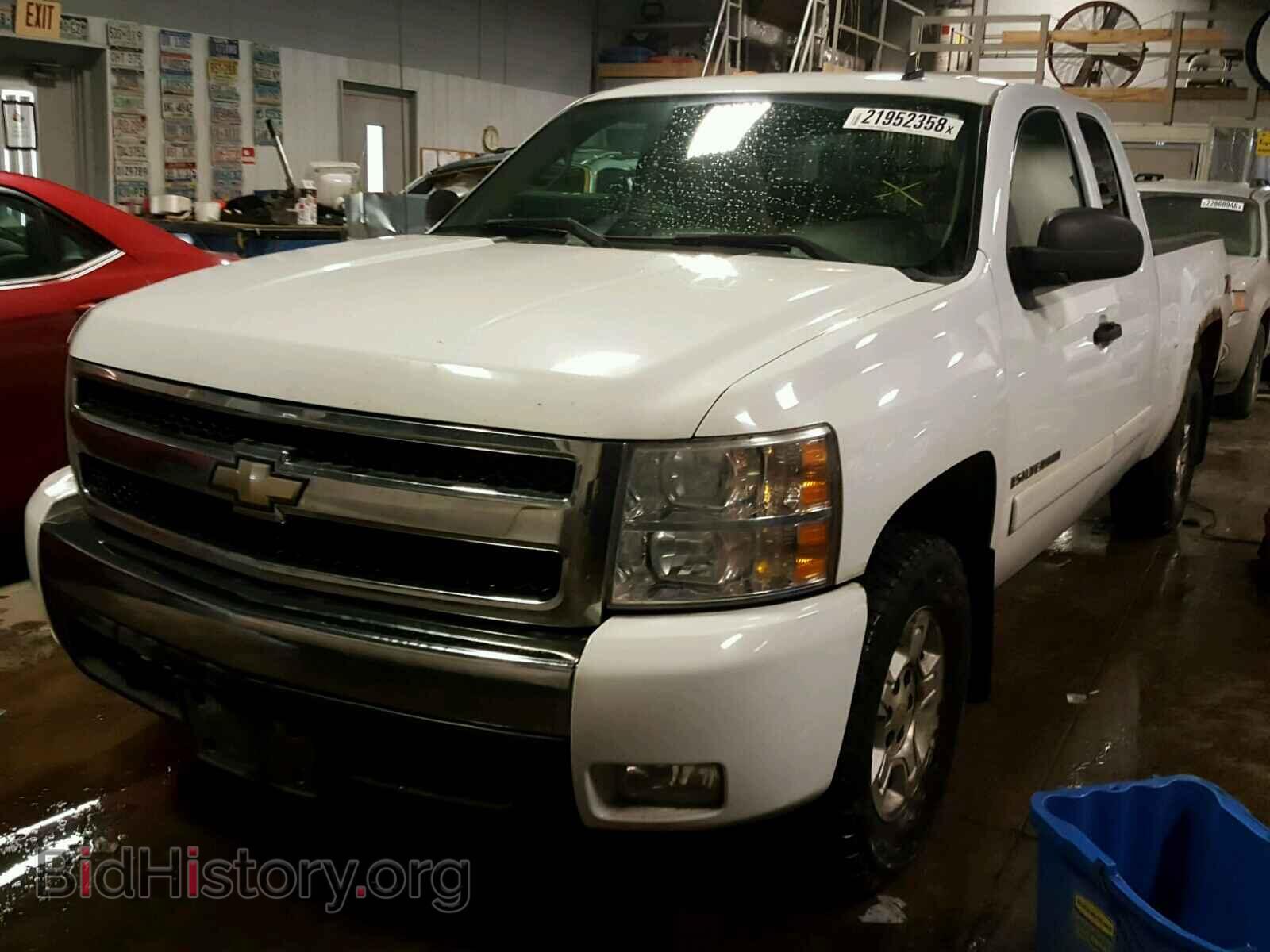 2007 CHEVROLET SILVERADO - VIN: 1GCEK19067E502193 - Photo 2
