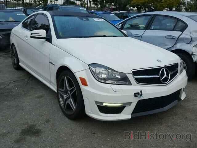 Photo WDDGJ7HB8CF824099 - MERCEDES-BENZ C63 2012