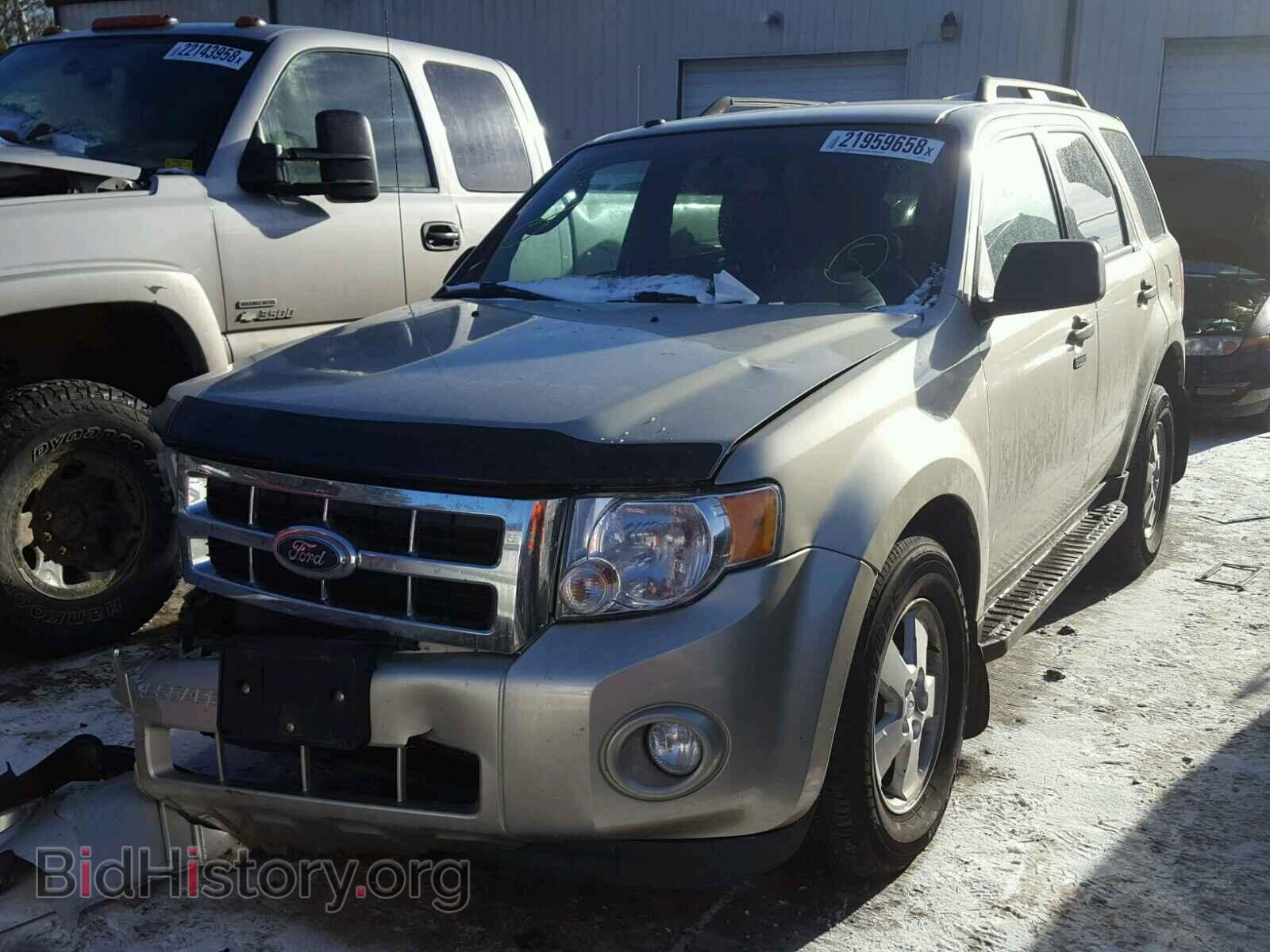 2011 FORD ESCAPE - VIN: 1FMCU9DG4BKB29102 - Photo 2