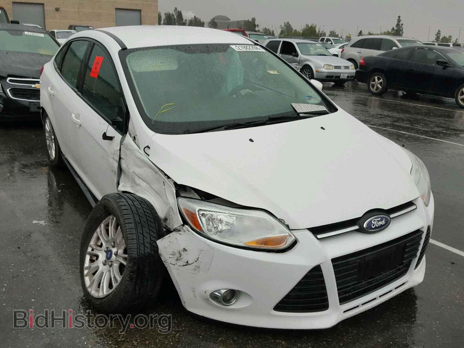 Photo 1FAHP3F21CL403566 - FORD FOCUS 2012