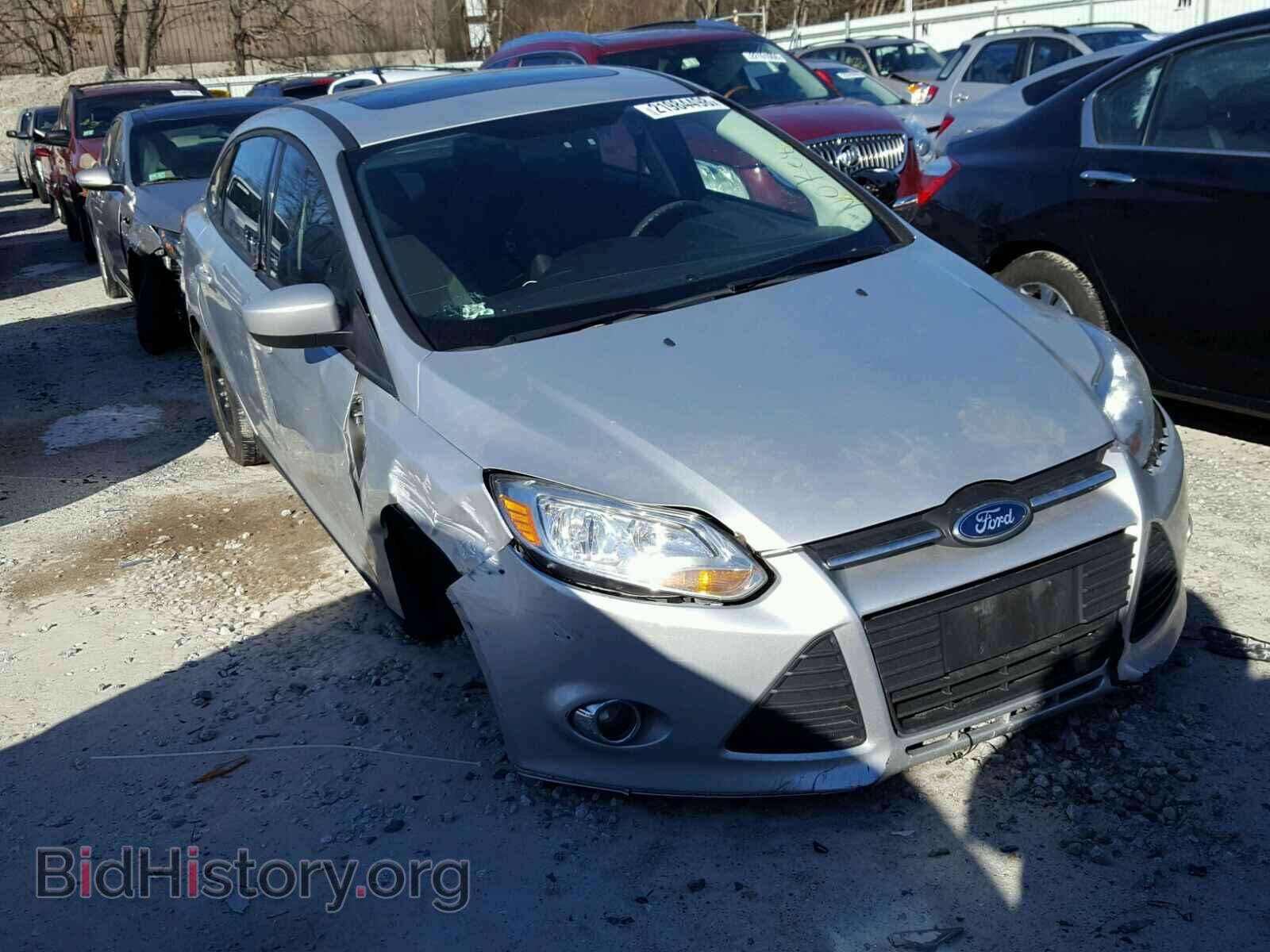 Photo 1FAHP3F28CL425774 - FORD FOCUS 2012