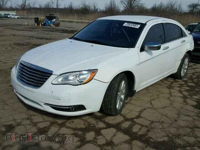 2013 CHRYSLER 200 - VIN: 1C3CCBCG0DN504392 - Фото 2
