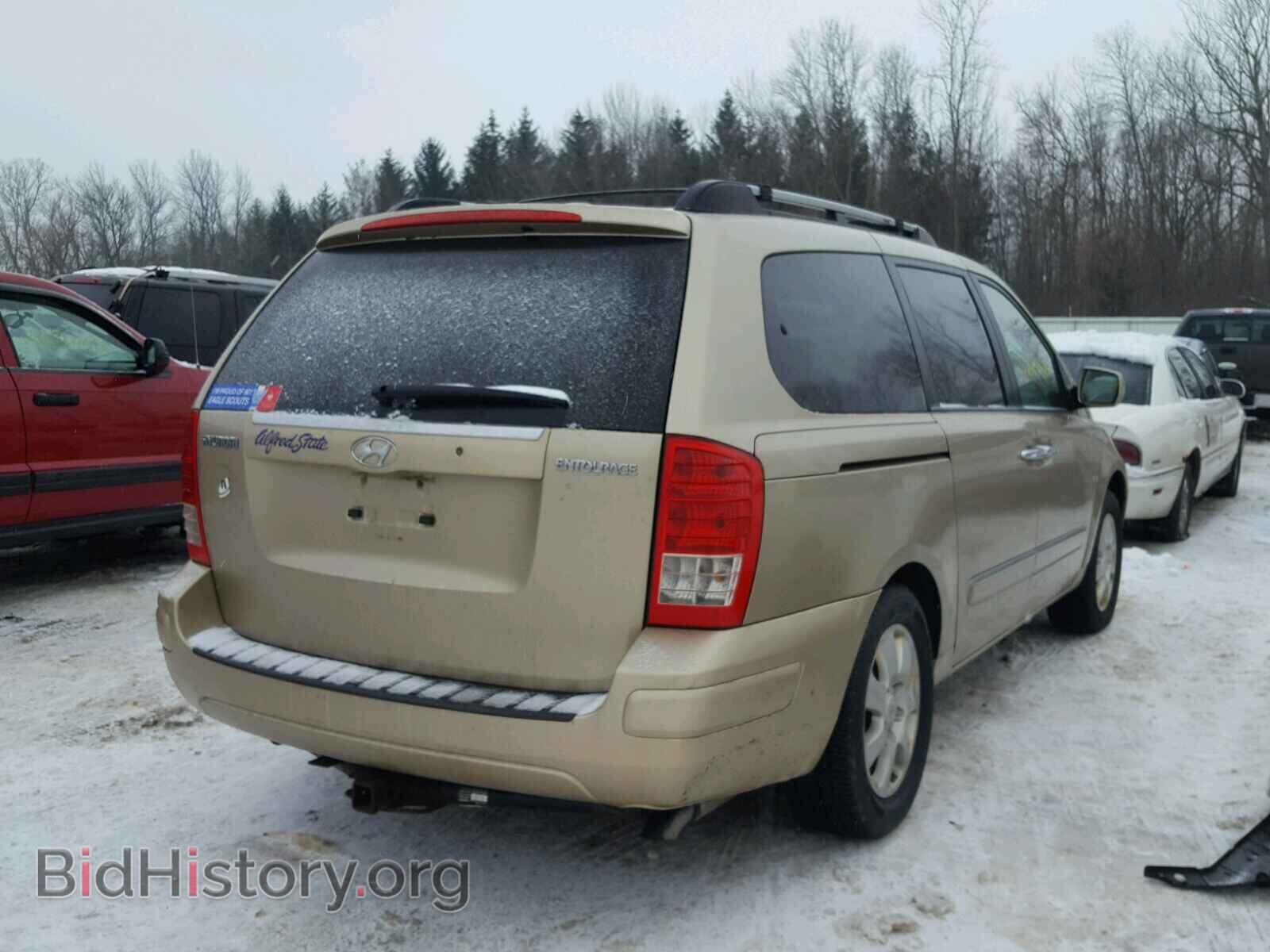 2007 HYUNDAI ENTOURAGE - VIN: KNDMC233176025121 - Фото 4