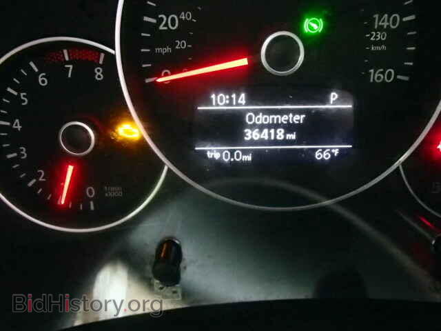 2012 VOLKSWAGEN BEETLE - VIN: 3VWJP7AT6CM637930 - Фото 8
