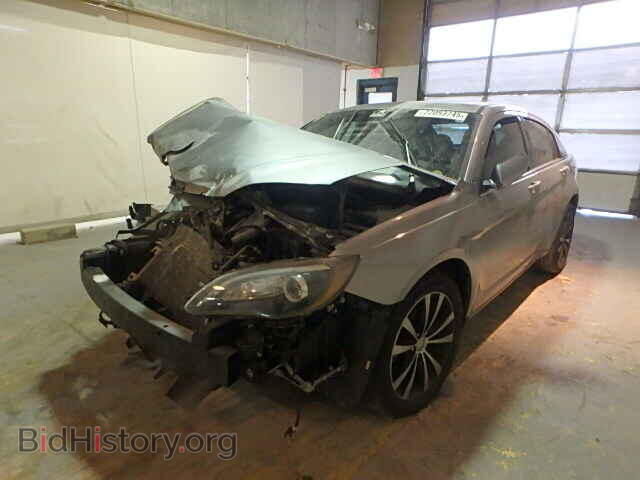 2013 CHRYSLER 200 - VIN: 1C3CCBCG6DN570543 - Фото 2