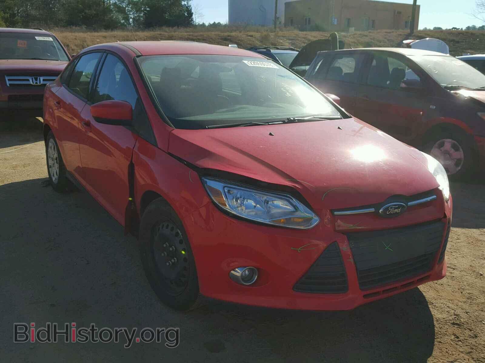 Photo 1FAHP3F21CL447972 - FORD FOCUS 2012