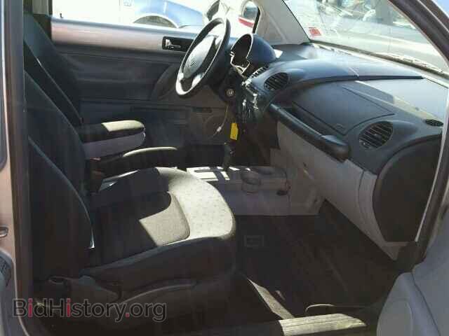 2000 VOLKSWAGEN BEETLE - VIN: 3VWCC21C1YM402396 - Фото 5