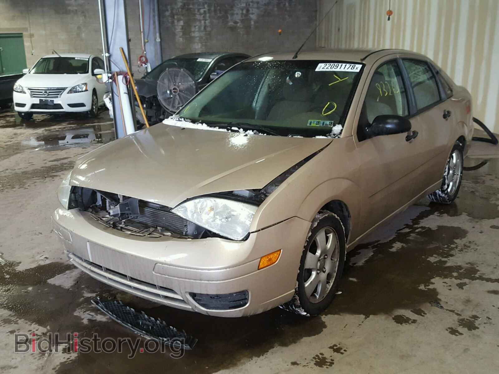 2007 FORD FOCUS - VIN: 1FAFP34N37W261097 - Photo 2