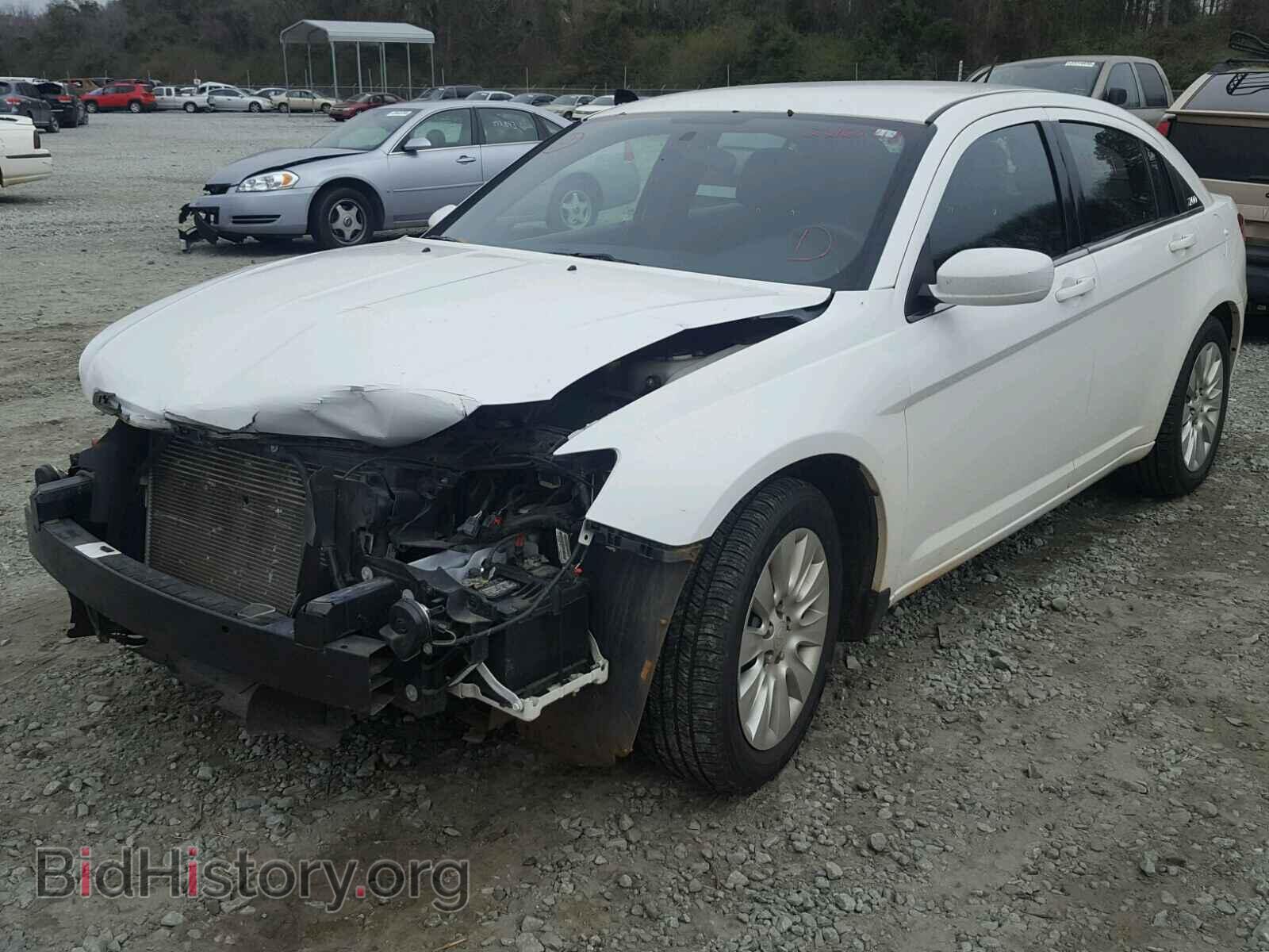 2013 CHRYSLER 200 - VIN: 1C3CCBAB0DN641503 - Фото 2
