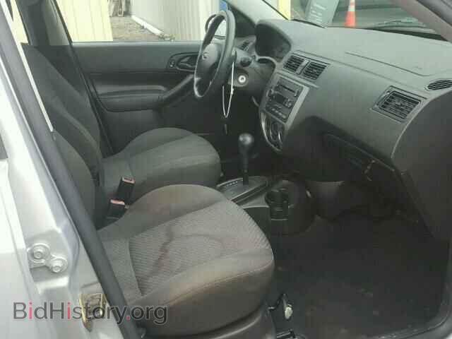 2005 FORD FOCUS - VIN: 3FAFP37NX5R136691 - Фото 5