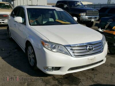 2011 Toyota AVALON Avalon BAS, white — VIN 4T1BK3DB4BU429584, Copart