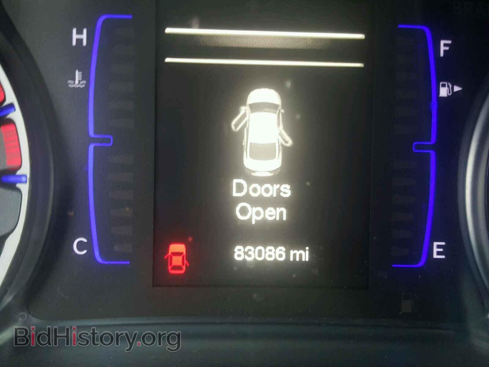 2015 CHRYSLER 200 - VIN: 1C3CCCBB6FN670432 - Photo 8