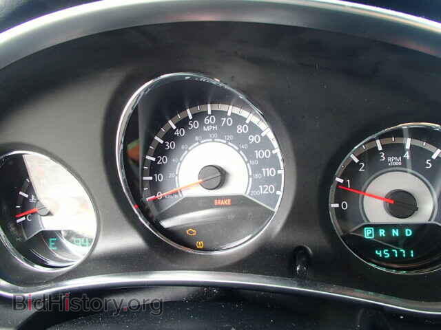 2011 CHRYSLER 200 - VIN: 1C3BC2FGXBN548226 - Фото 8