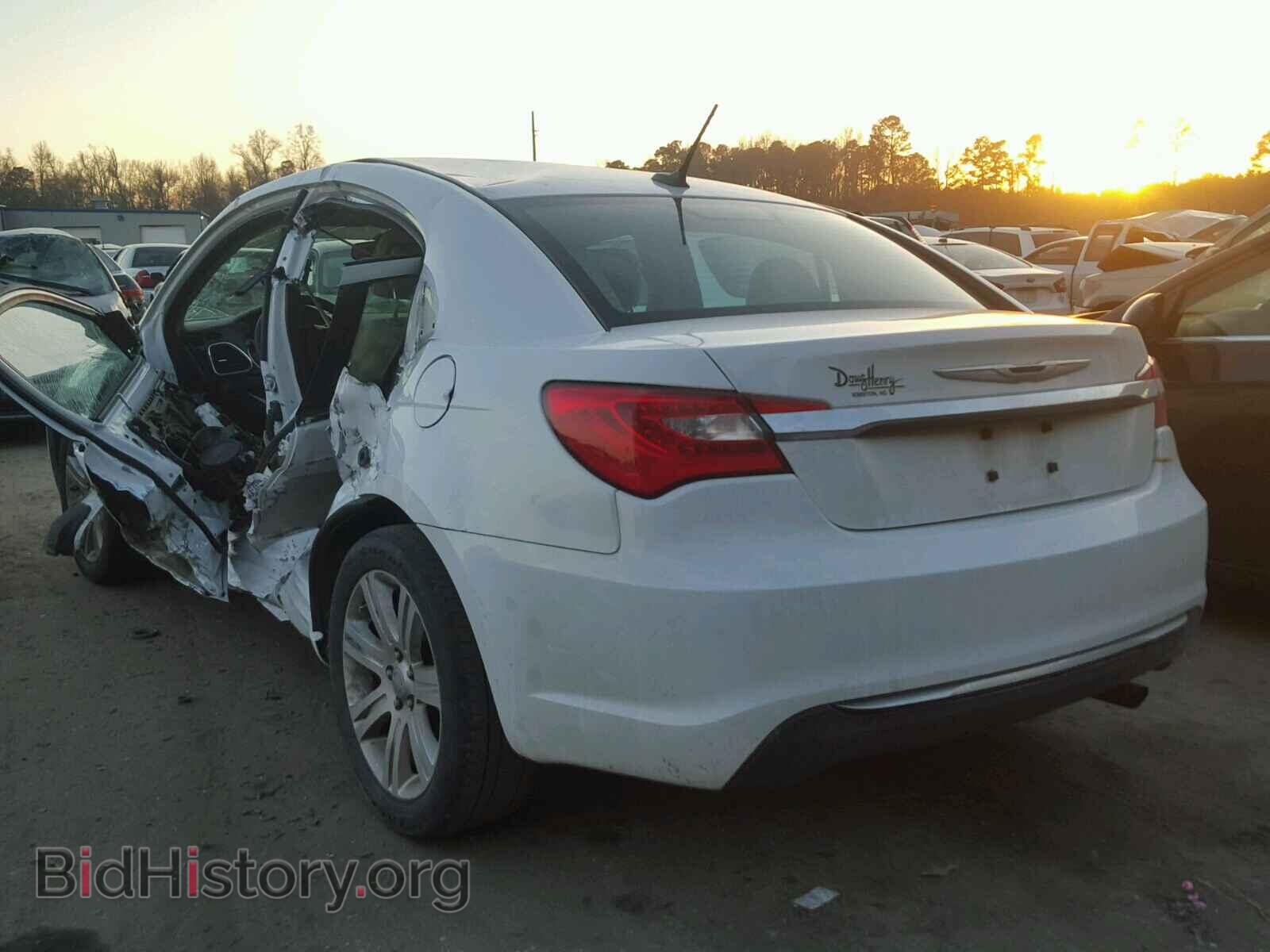 2013 CHRYSLER 200 - VIN: 1C3CCBAB0DN670323 - Фото 3