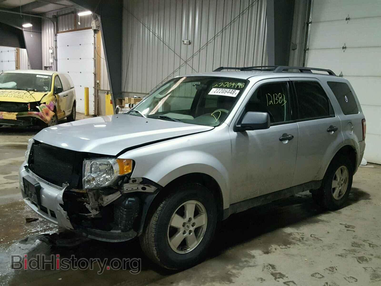 2011 FORD ESCAPE - VIN: 1FMCU0C70BKC65501 - Photo 2
