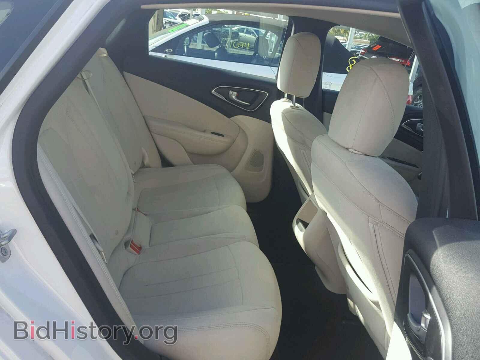 2015 CHRYSLER 200 - VIN: 1C3CCCAB6FN724068 - Фото 6