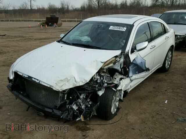 2013 CHRYSLER 200 - VIN: 1C3CCBCGXDN520700 - Фото 2
