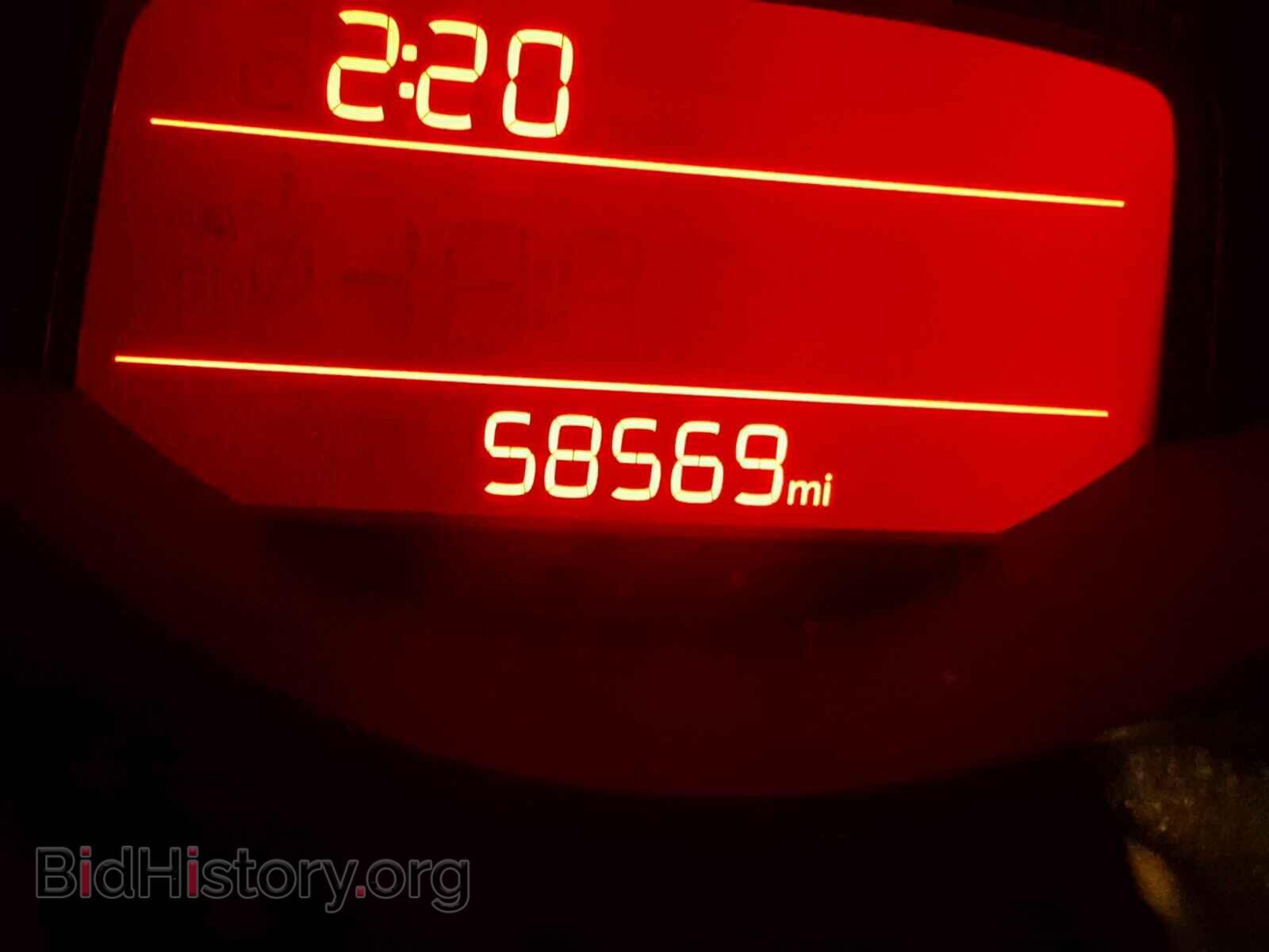 2012 VOLKSWAGEN BEETLE - VIN: 3VWVA7AT5CM640854 - Фото 8