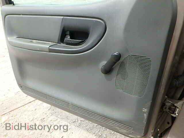2005 MAZDA B2300 - VIN: 4F4YR12DX5PM01544 - Фото 9