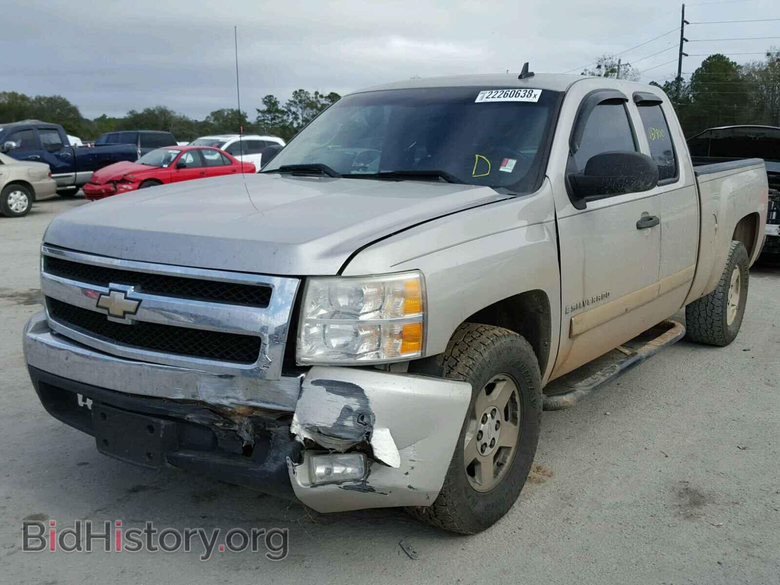 2007 CHEVROLET SILVERADO - VIN: 1GCEC19017Z550562 - Photo 2