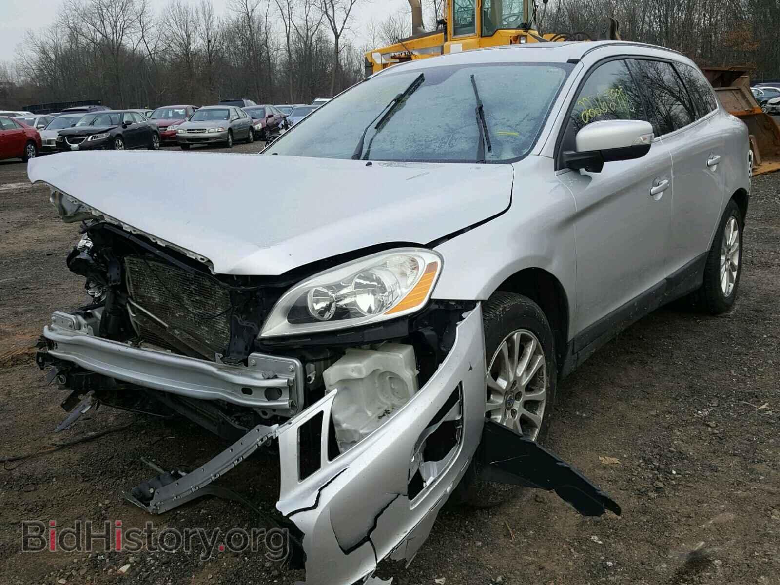 2010 VOLVO XC60 - VIN: YV4992DZ2A2021632 - Фото 2