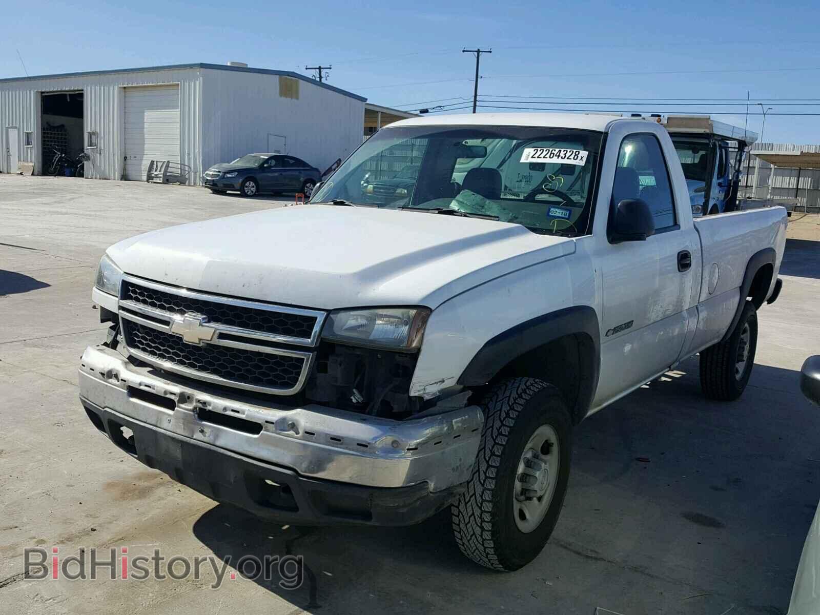 2007 CHEVROLET SILVERADO - VIN: 1GCHC24U57E102569 - Фото 2