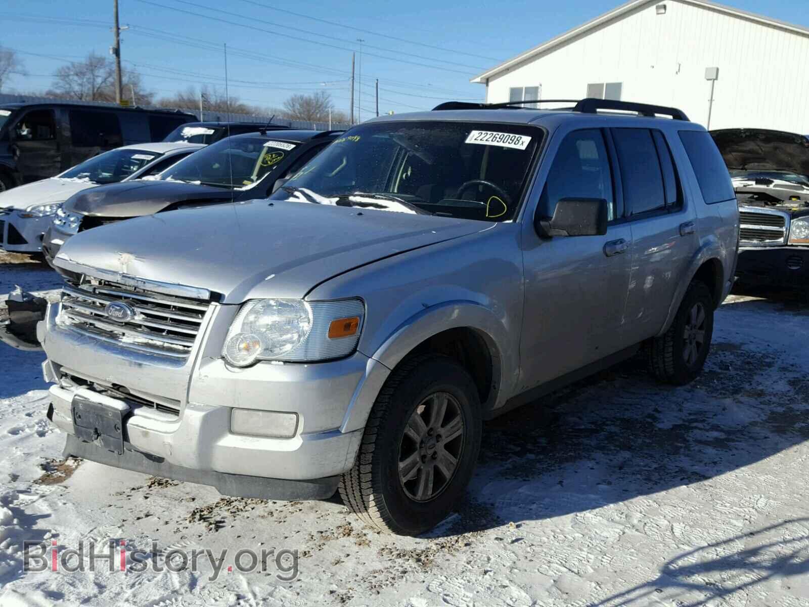 2010 FORD EXPLORER - VIN: 1FMEU7DE0AUA66773 - Фото 2