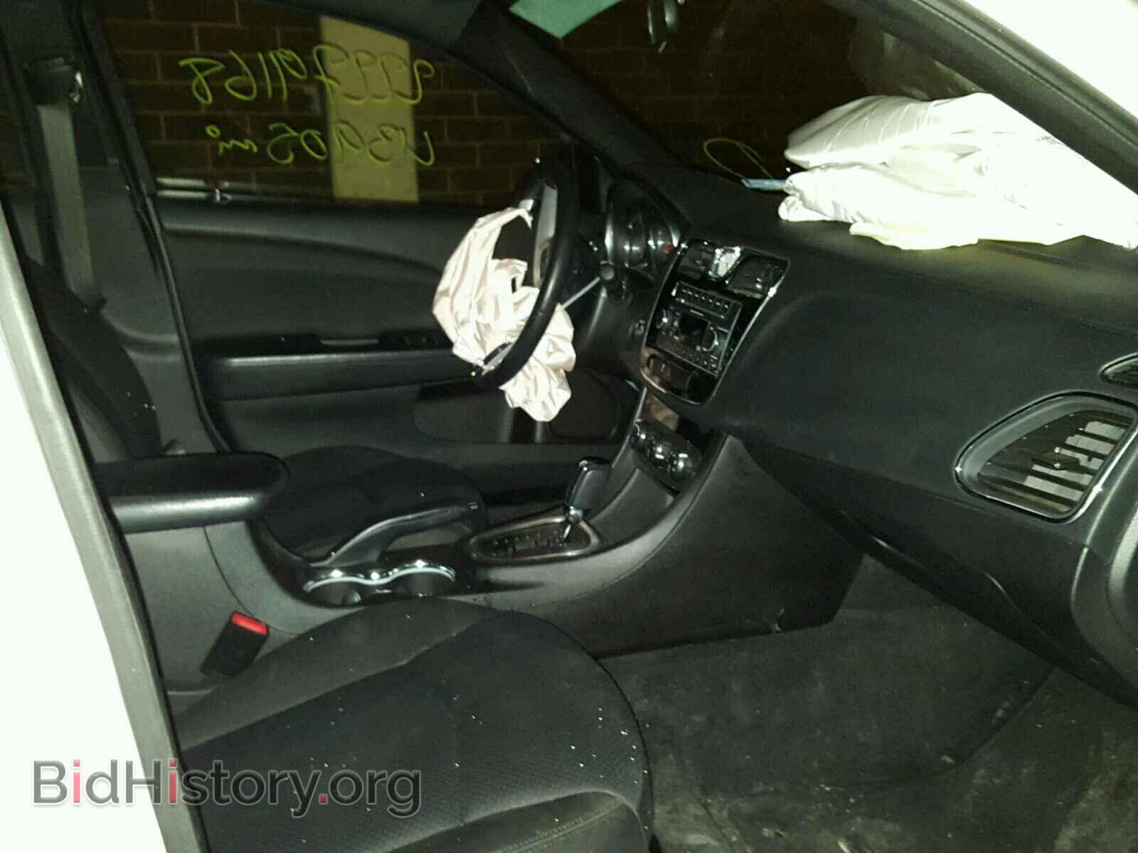 2014 CHRYSLER 200 - VIN: 1C3CCBBB9EN172346 - Фото 5