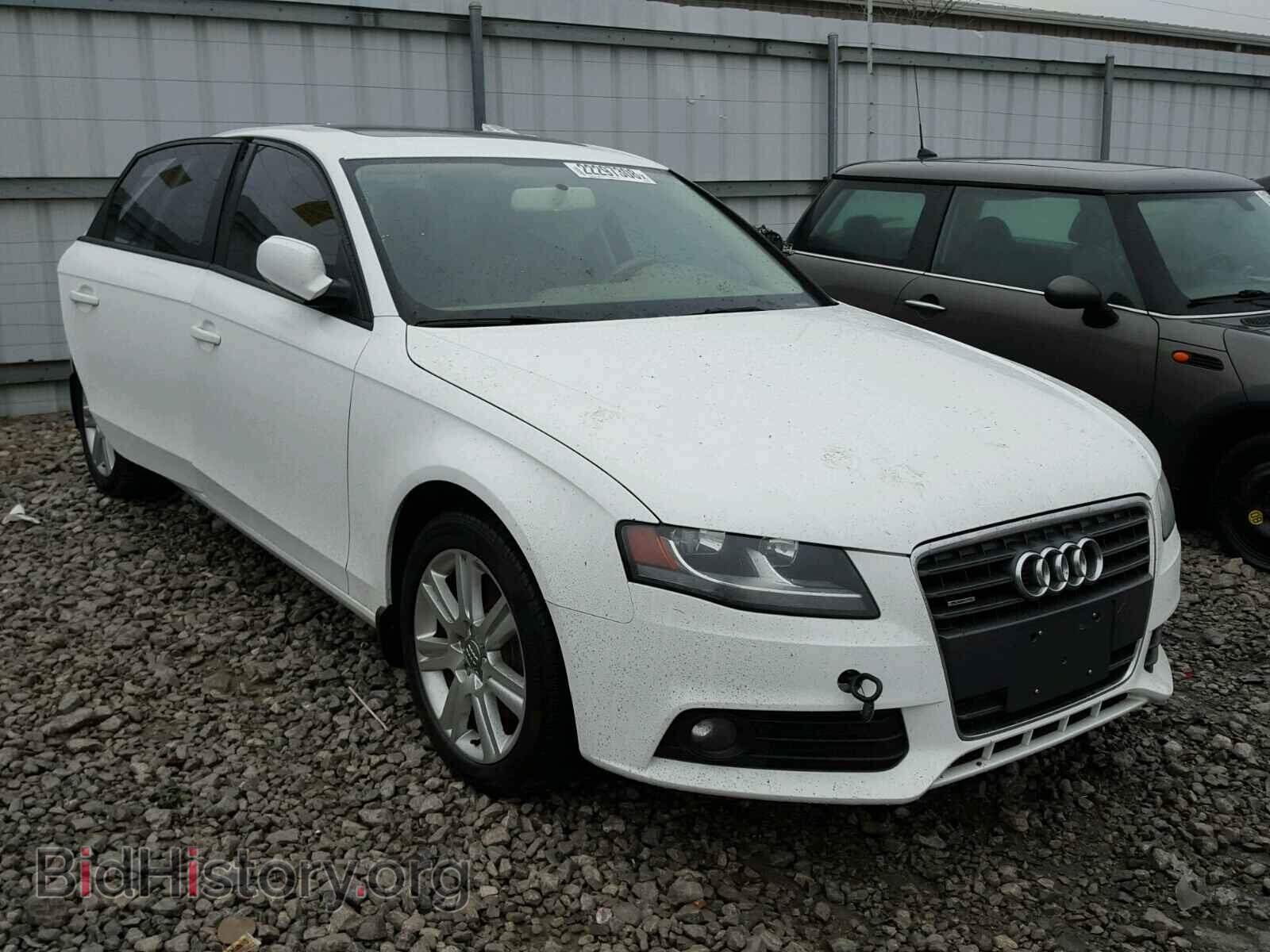Фотография WAUBFAFL8BN041994 - AUDI A4 2011