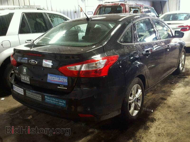 2014 Ford FOCUS (VIN 1FADP3F25EL217028) — photo 4 of 10
