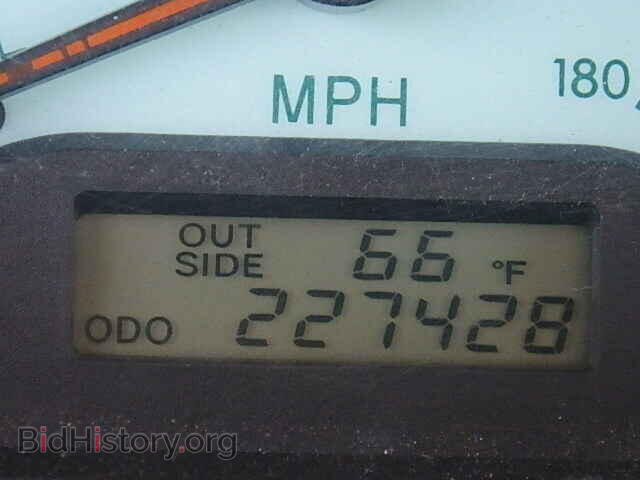 2003 TOYOTA COROLLA - VIN: 2T1BR32E43C075660 - Photo 8