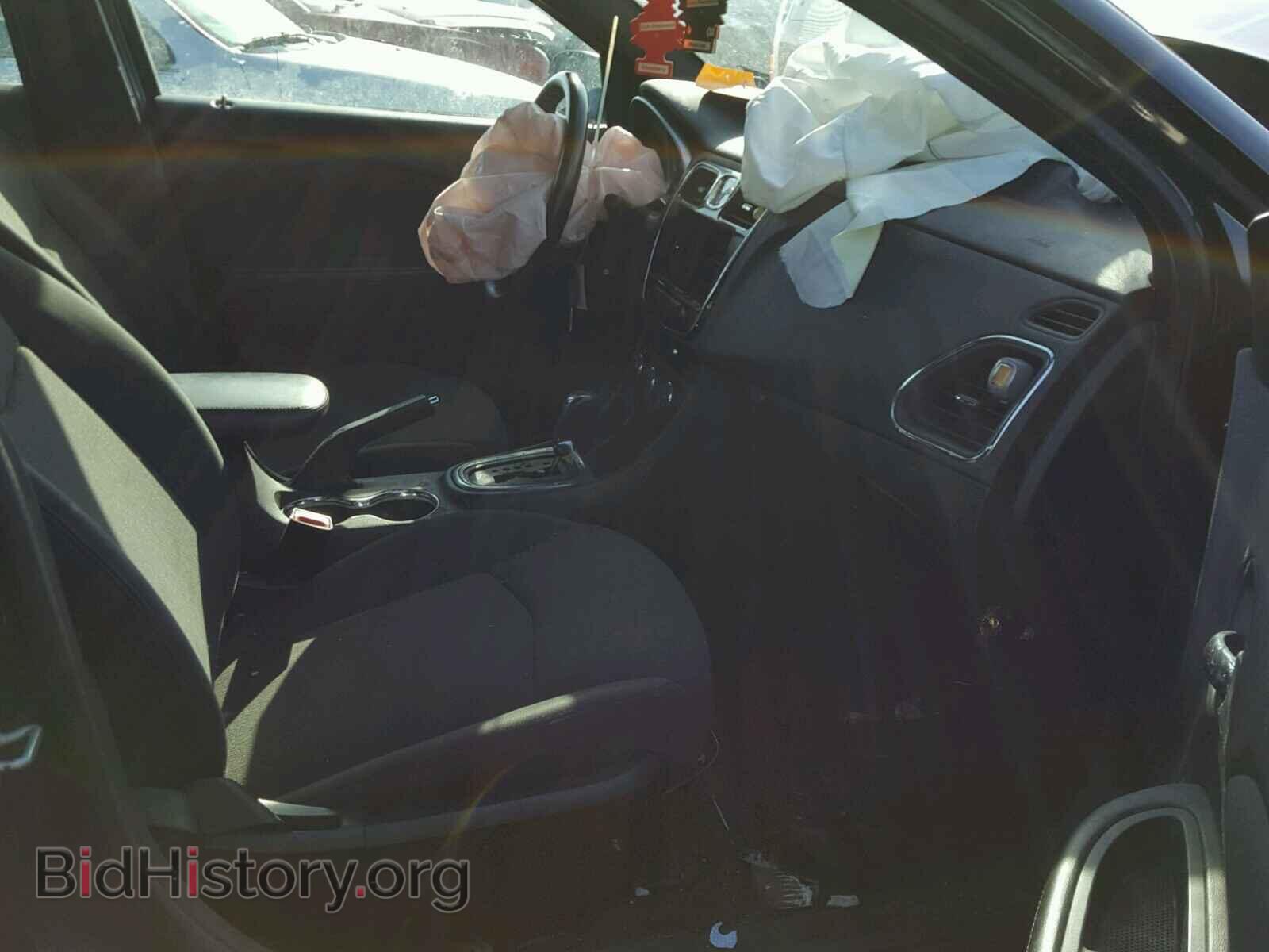 2011 CHRYSLER 200 - VIN: 1C3BC1FB6BN568813 - Фото 5