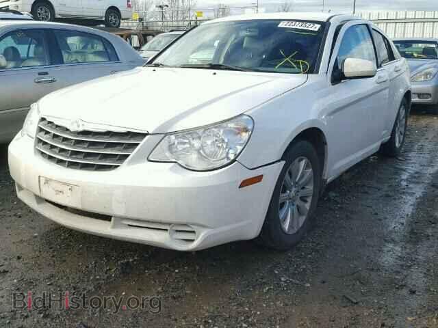 2010 CHRYSLER SEBRING - VIN: 1C3CC5FB8AN145905 - Фото 2