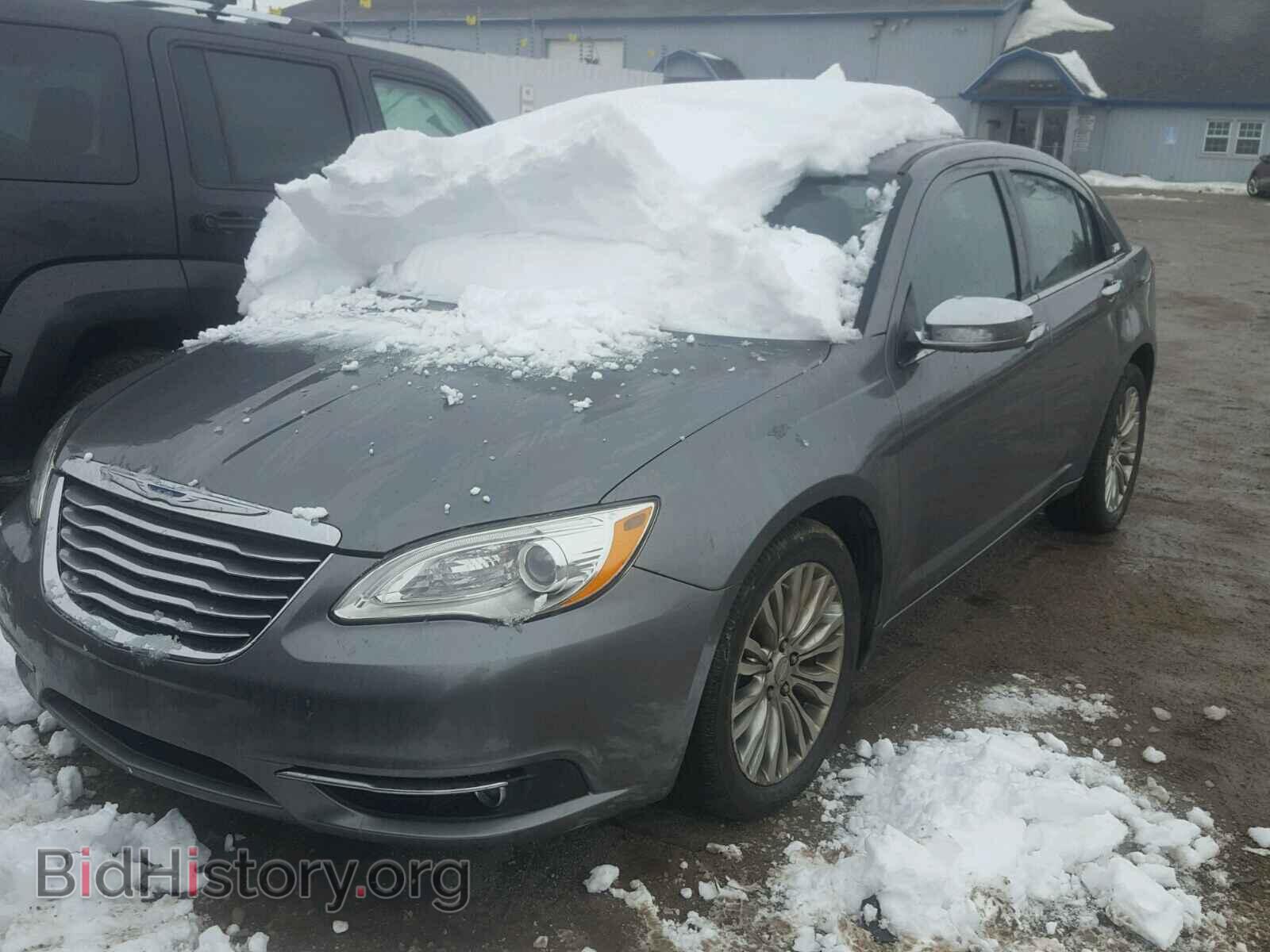 2013 CHRYSLER 200 - VIN: 1C3CCBCG2DN593480 - Фото 2