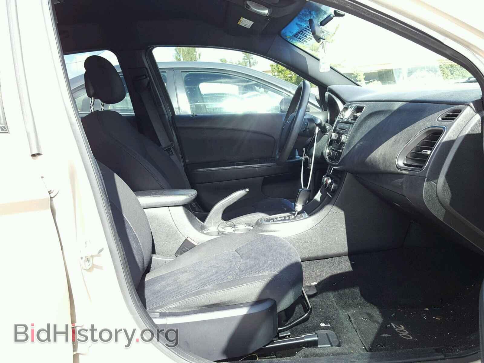 2013 CHRYSLER 200 - VIN: 1C3CCBAB2DN640384 - Фото 5