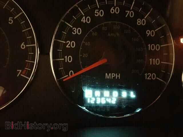 2004 CHRYSLER SEBRING - VIN: 1C3EL45X84N352220 - Фото 8
