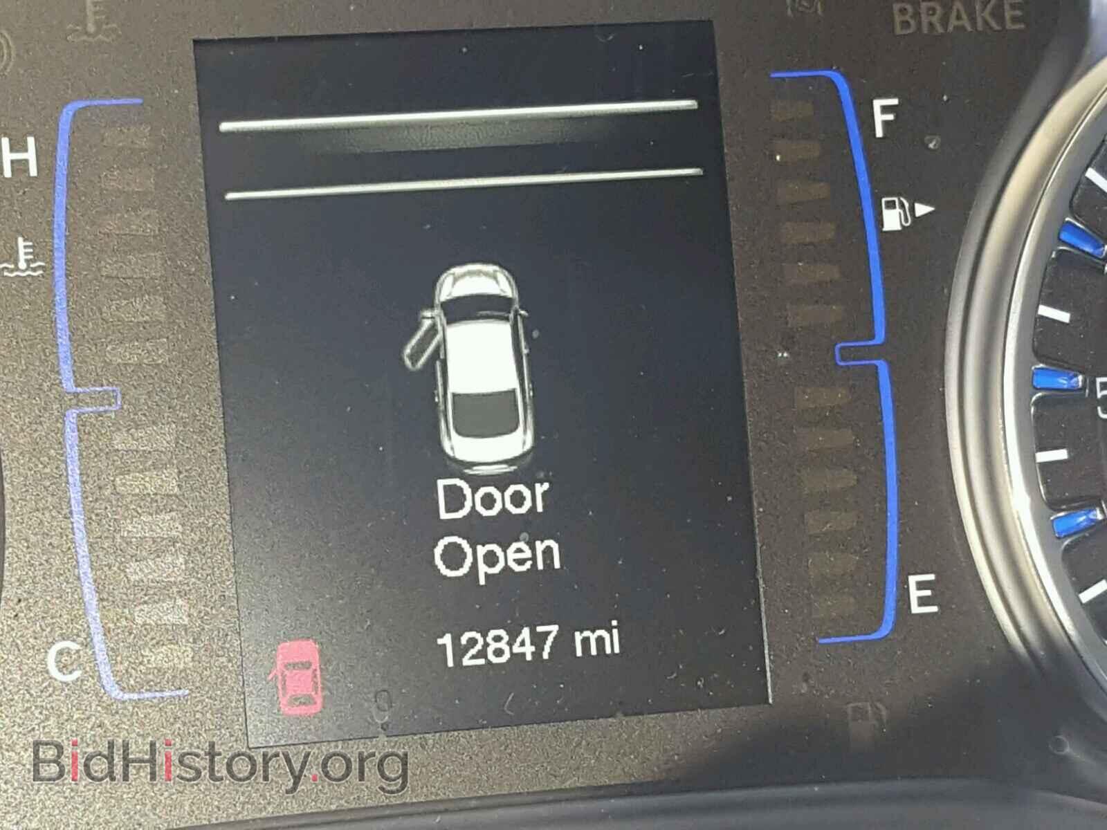 2016 CHRYSLER 200 - VIN: 1C3CCCAB1GN167331 - Фото 8