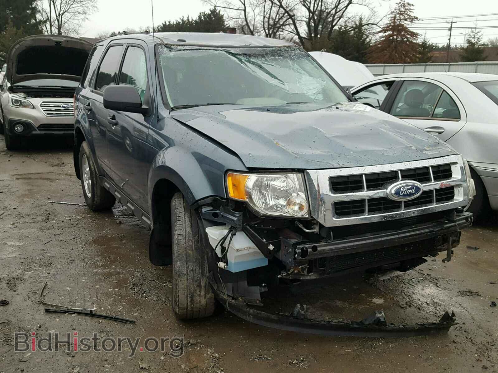 Photo 1FMCU0D75BKB82693 - FORD ESCAPE 2011
