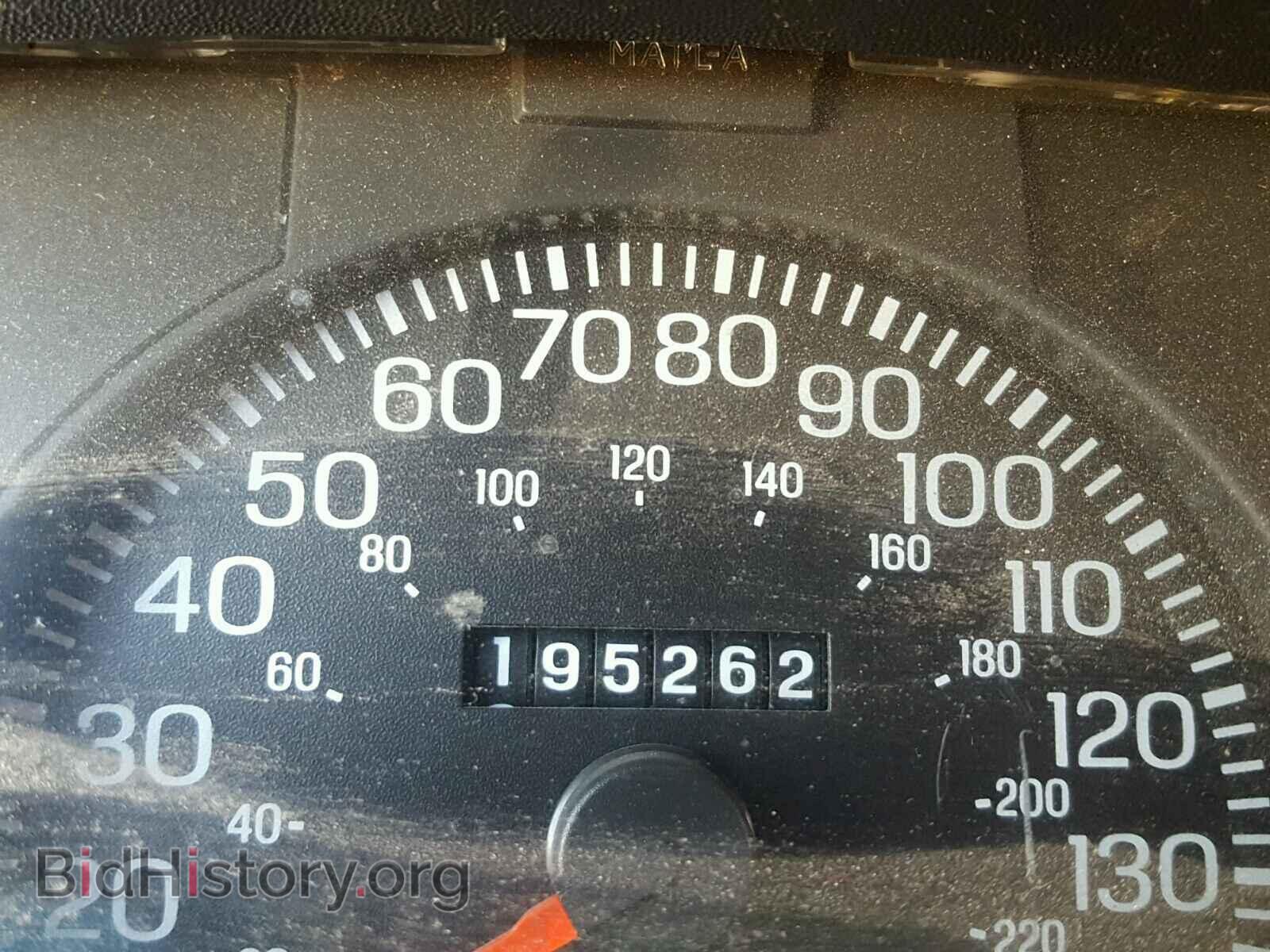 2000 FORD CROWN VIC - VIN: 2FAFP71W2YX111508 - Фото 8
