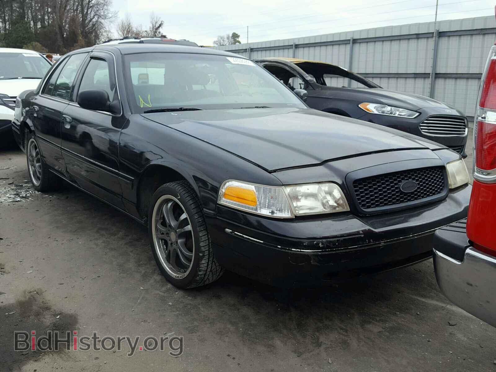 Photo 2FAFP71W7YX171932 - FORD CROWN VIC 2000
