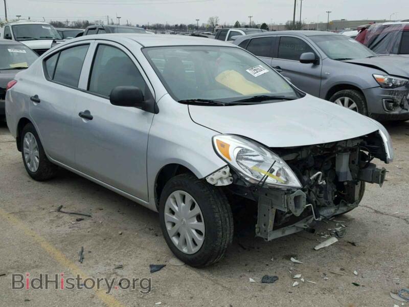 2014 Nissan VERSA (VIN 3N1CN7AP1EL811824) — фото 1 из 8, Copart, повреждение: передняя часть