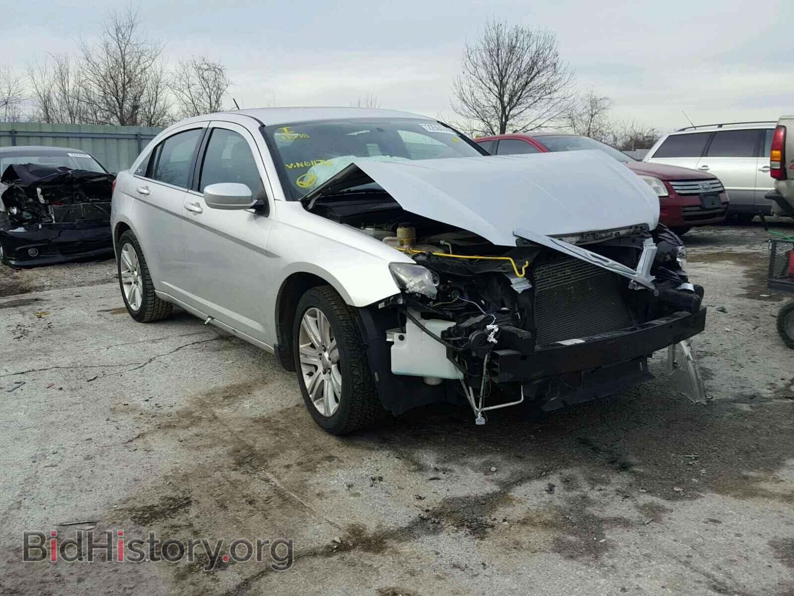 Фотография 1C3BC1FBXBN611761 - CHRYSLER 200 2011